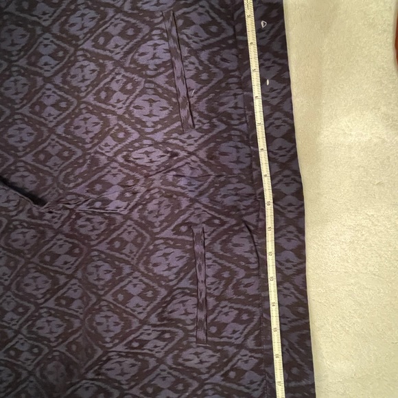 Chicos Ikat print size 3 ankle length trousers - Picture 5 of 13